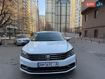 Авто Volkswagen Passat 2017 № 8610069