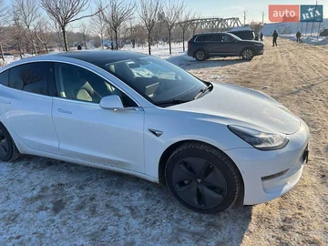 Авто Tesla Model 3 2019 № 8610097