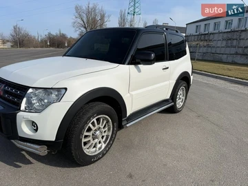 Авто Mitsubishi Pajero 2010 № 8610103