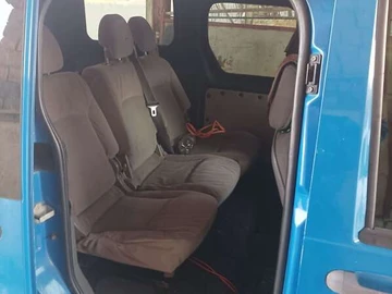 Авто Ford Tourneo Connect 2004 № 8610582