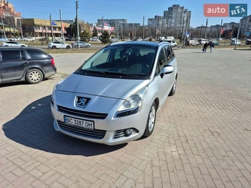 Авто Peugeot 5008 2012 № 8610743