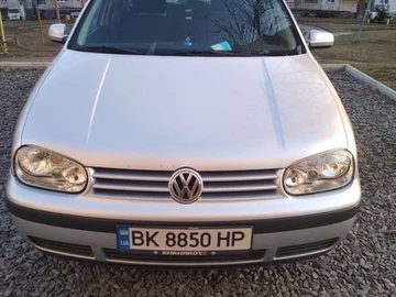 Авто Volkswagen Golf 2000 № 8611427