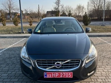 Авто Volvo V60 2013 № 8611716