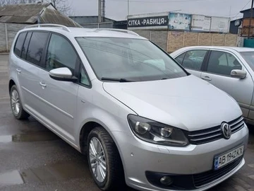 Авто Volkswagen Touran 2014 № 8611744