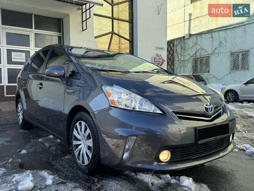 Авто Toyota Prius V 2014 № 8612336