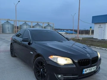 Авто BMW 5 Series 2010 № 8612398