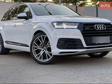 Авто Audi Q7 2018 № 8612424