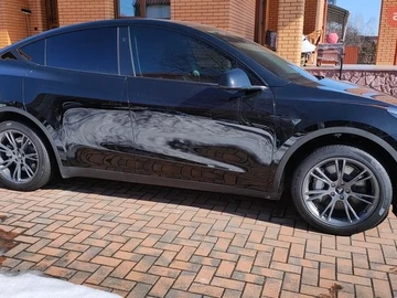 Авто Tesla Model Y 2024 № 8612464
