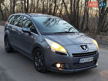 Авто Peugeot 5008 2011 № 8612469
