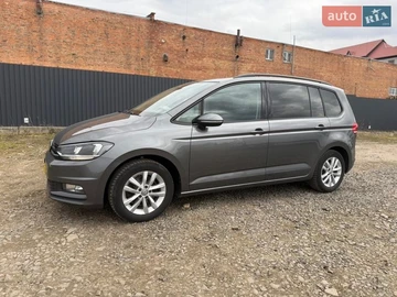Авто Volkswagen Touran 2016 № 8612541
