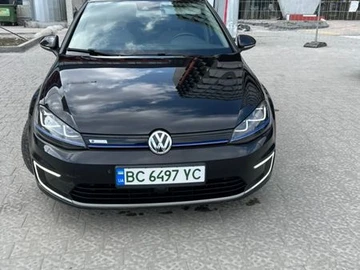 Авто Volkswagen E-Golf 2015 № 8612674