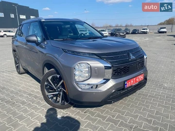 Авто Mitsubishi Outlander 2022 № 8612699