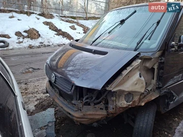 Авто Volkswagen Transporter 2002 № 8613063