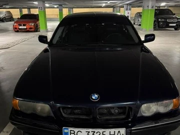 Авто BMW 7 Series 2001 № 8613323