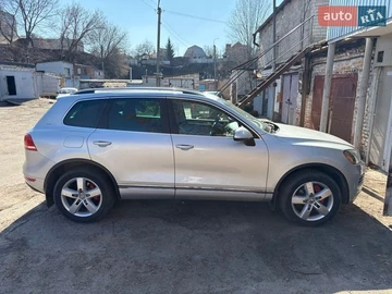 Авто Volkswagen Touareg 2011 № 8613543