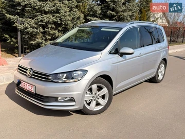 Авто Volkswagen Touran 2017 № 8614108
