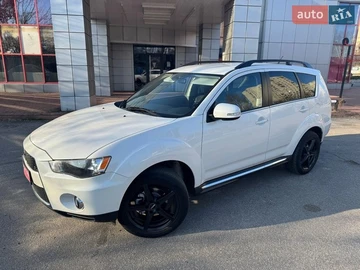 Авто Mitsubishi Outlander Xl 2010 № 8614447