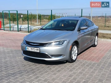 Авто Chrysler 200 2015 № 8614480