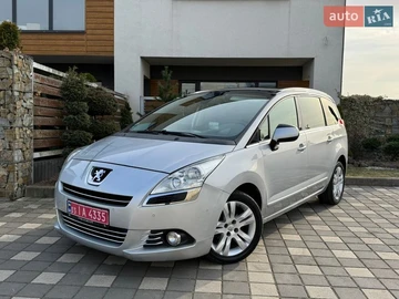 Авто Peugeot 5008 2012 № 8615062
