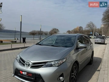 Авто Toyota Auris 2014 № 8615293