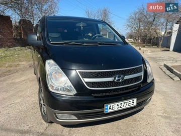 Авто Hyundai H-1 2012 № 8615321