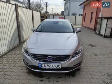 Авто Volvo V60 2016 № 8615334