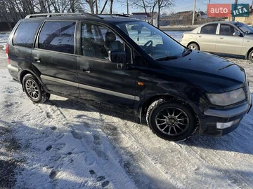 Авто Mitsubishi Space Wagon 2000 № 8615657