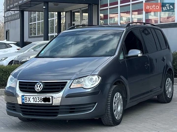 Авто Volkswagen Touran 2007 № 8615749