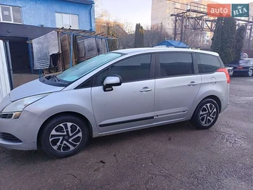 Авто Peugeot 5008 2010 № 8616457