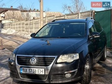 Авто Volkswagen Passat 2010 № 8616763