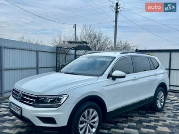Авто Volkswagen Tiguan 2018 № 8617320