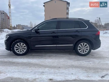 Авто Volkswagen Tiguan 2017 № 8617332