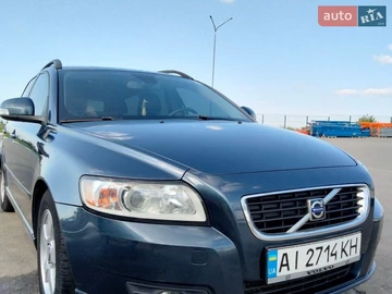 Авто Volvo V50 2010 № 8618009
