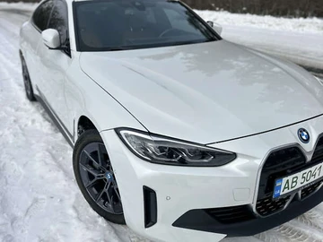 Авто BMW I4 2023 № 8618300