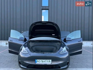 Авто Tesla Model Y 2023 № 8618306