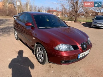 Авто SEAT Cordoba 2004 № 8618516