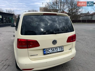 Авто Volkswagen Touran 2013 № 8618760