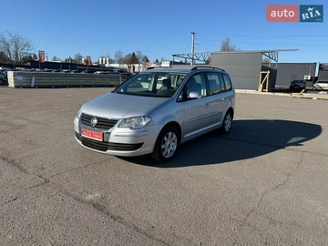 Авто Volkswagen Touran 2009 № 8619755