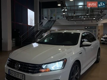 Авто Volkswagen Passat 2018 № 8619831