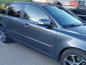 Авто Volvo V50 2009 № 8620282