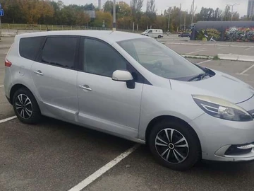Авто Renault Grand Scenic 2015 № 8620449