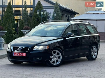 Авто Volvo V50 2011 № 8620461