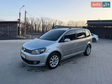 Авто Volkswagen Touran 2011 № 8620525