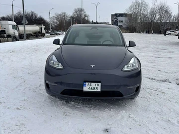 Авто Tesla Model Y 2023 № 8620645