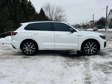 Авто Volkswagen Touareg 2021 № 8620825