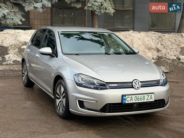 Авто Volkswagen E-Golf 2017 № 8620931