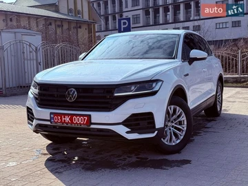 Авто Volkswagen Touareg 2018 № 8621176