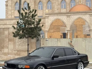 Авто BMW 7 Series 2000 № 8621313