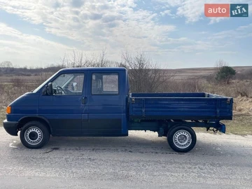 Авто Volkswagen Transporter 2000 № 8621321