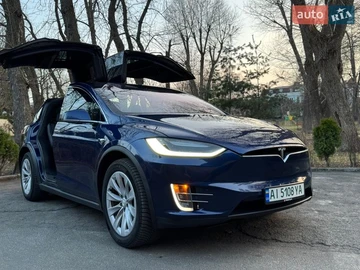 Авто Tesla Model X 2018 № 8621615